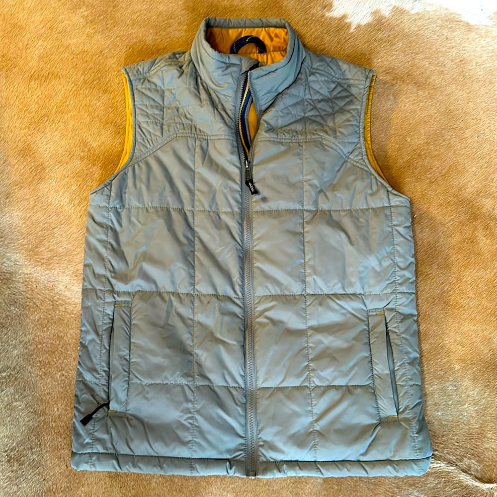 Ascend vest size M